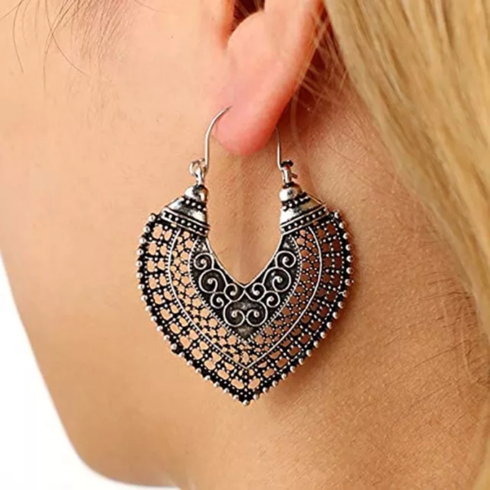 Vintage Heart Earrings